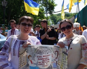 Киевлянам пообещали показать новый &quot;мегамарш вышиванок&quot; 