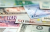 Евро потерял 2 копейки, курс доллара существенно не изменился