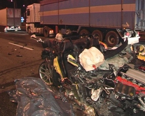 Даішники нічого не можуть вдіяти з нічними гонщиками - у них є гроші і зв'язки