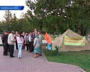 Голодуючі чорнобильці у Сквирі чекають на візит губернатора Присяжнюка