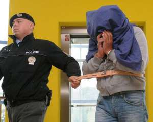 Виробники алкоголю, яким отруїлися десятки європейців, заарештовані в Чехії
