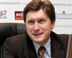 Политолог заподозрил, что власть подделывает рейтинги, чтобы поссорить Кличко с "Батькивщиной"