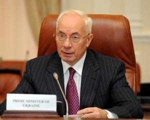 Азаров пообещал сделать все, чтобы выборы прошли прозрачно
