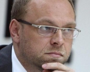 Янукович поцупив з кишені кожного українця 100 грн - Власенко