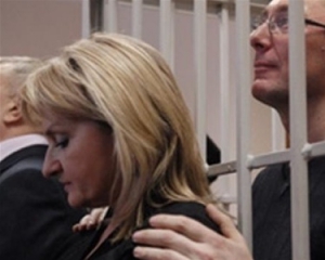 Юрій Луценко другий тиждень страждає від страшенних головних болей — дружина