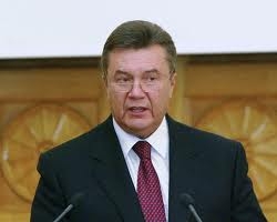 Янукович: В ближайшее время украинская армия будет контрактной 