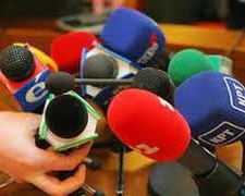 Украинским СМИ трудно отличить новость от агитации - эксперт