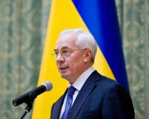 Азаров наобещал учителям компенсировать первый взнос по "доступному жилью"