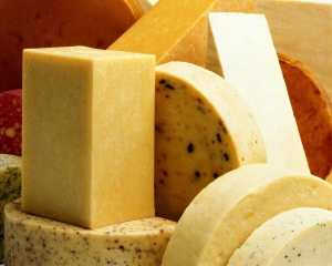 Росія знову заборонила імпорт українського сиру: знайшли кишкову паличку