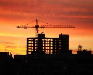 В Киеве остановили строительство более 50 жилых домов