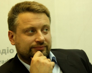 Тарифы на "коммуналку" должны плавно становиться экономически обоснованными - эксперт