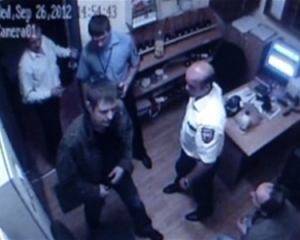 Пораненому охоронцю з "Каравана" дозволили побачитись із ріднею