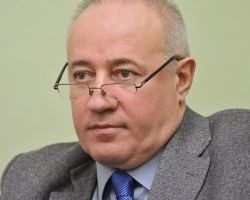 Власть "обречена" искать альтернативу российскому газу - политолог
