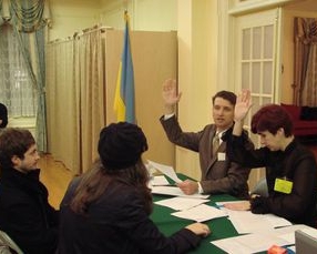 На Тернопільщині до виборчкомів включили немічних інвалідів і покійників