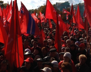 "Фашизм не просто у порога, он уже топчет Владимирскую" - коммунист