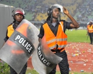 Фанатов сборной Сенегала усмирили слезоточивым газом