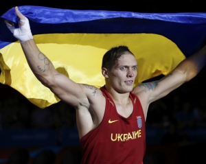 Александр Усик признан лучшим боксером 2012