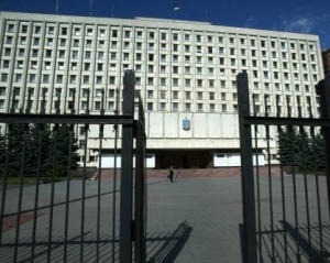 ЦВК скасувала реєстрацію 27 мажоритарних кандидатів "Батьківщини"