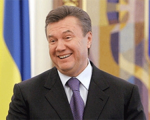 Янукович рассказывал небылицу как можно "руками увидеть и глазами потрогать"