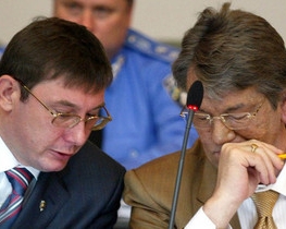 Ющенко заявил, что ошибочно назначил Луценко руководителем МВД