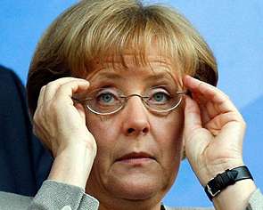 Меркель пообіцяла пильно слідкувати за виборами в Україні