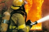 На Крещатике горел магазин, из дома эвакуировали восемь человек