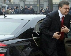 Автобаза Януковича за рік "викатала" 25 мільйонів
