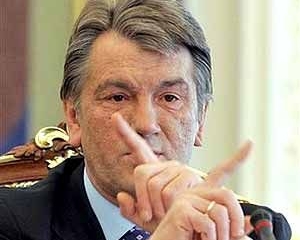 Ющенко: Партия регионов и &quot;Батькивщина&quot; - это политическая секта, за которой стоят колоссальные деньги