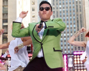 Пан Ги Мун станцевал с корейским реппером Gangnam style