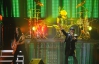 Вокалист Scorpions бросил во львовский зал полсотни барабанных палочек