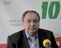 На Винничине кандидат-мажоритарщик разослал приглашения на выборы