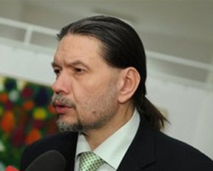Окружком на Оболоні тримає в облозі міліція і п'ять автобусів із невідомими людьми