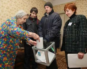 В Харьковской области количество проголосовавших на дому  выросло в полтора раза