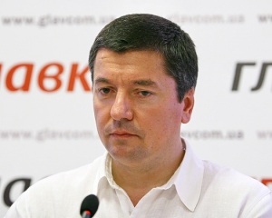 Президентские амбиции Симоненко не дадут ему открыто сотрудничать с Партией регионов - политолог