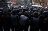 В Первомайске мэрию оградили забором - люди протестуют рядом