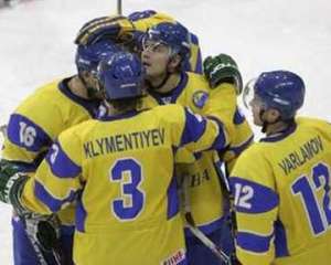 Хокей. Збірні України та Білорусі забили на двох чотири шайби