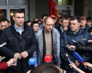 Яценюк пообещал единых кандидатов на перевыборах