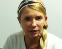 Тимошенко знову годину говорила по мобільному - тюремники
