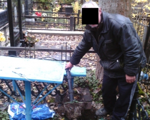 У Полтаві чоловік заради 150 грам горілки серед білого дня обікрав могилу дитини