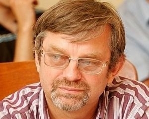 Янукович уже не может самостоятельно оценивать ситуацию в стране - политолог