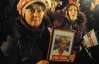 Шанувальники Тимошенко прийшли до ЦВК послухати Яценюка і Тягнибока