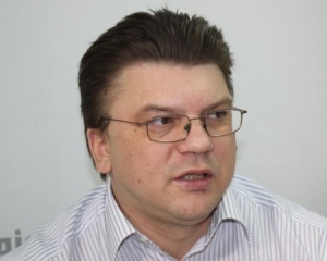 Партії регіонів доведеться ділитися урядовими посадами з комуністами - експерт