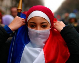 У Франції протестували проти  гомосексуальних шлюбів