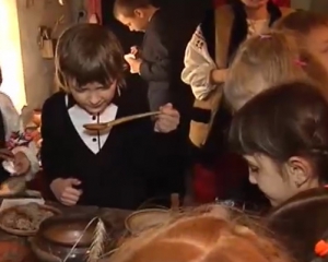 Житомирским детям в музее предлагают попробовать то, что ели в 1933-м