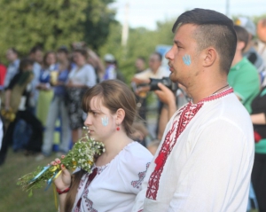 Українці стали гірше ставитися до Росії, росіяни - навпаки - соцопитування