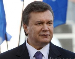 Янукович ветував закон про біометричні паспорти