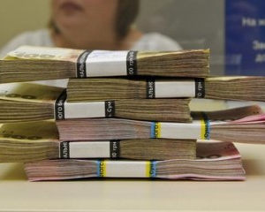 Рада отложила рассмотрение законопроекта о 15% налоге с продажи валюты