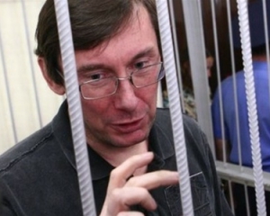 Луценко назвав прокурора "продуктом схрещення дуба з дятлом"