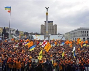 Сьогодні на Майдані  відзначатимуть 8 річницю Помаранчевої революції