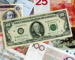 Курс долара в обмінниках опустився нижче 8,2 гривні
